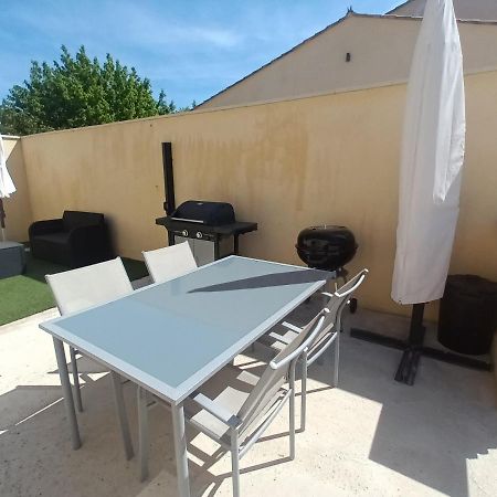 Le Jardin Des Tourterelles Villa Robion en Luberon Bagian luar foto